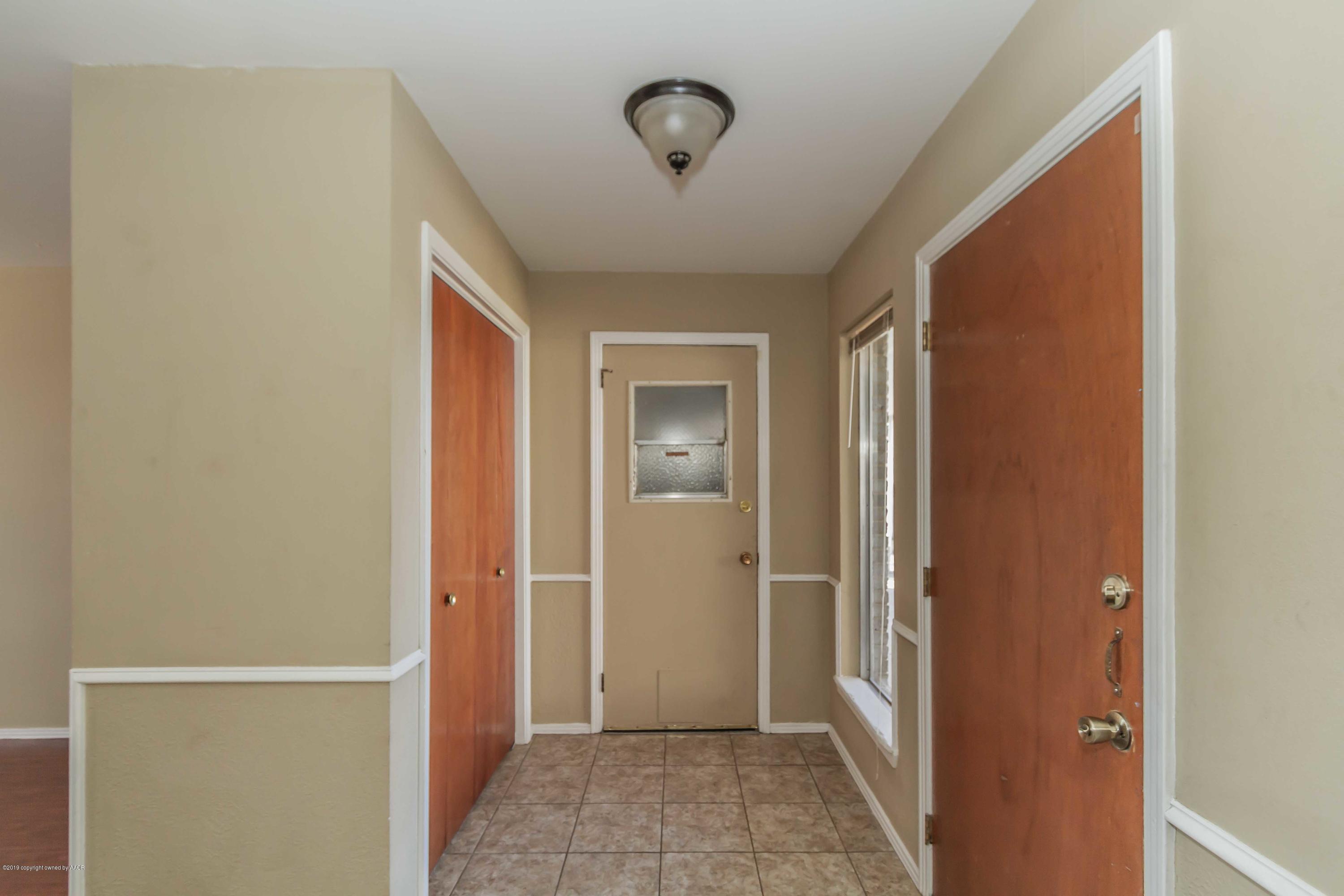ENTRY VIEW 1