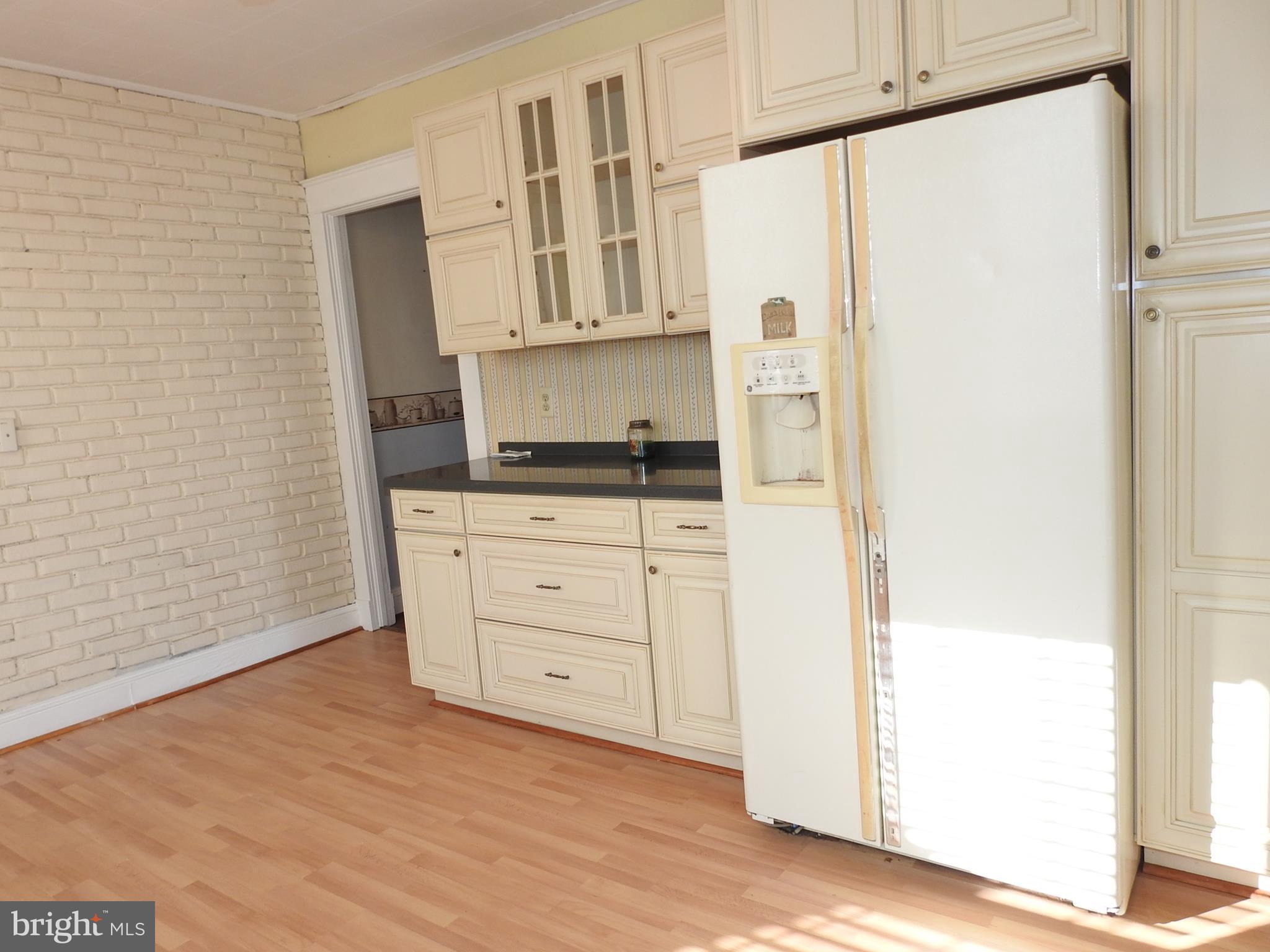 3508 Georgetown Road Baltimore, MD 21227 - Photo 5 of 27 Kitchen