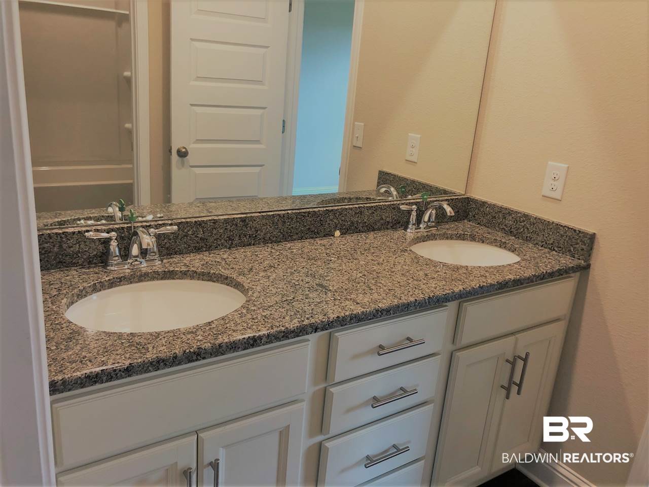 13138 Sanderling Loop, Unit LOT 363 Daphne, AL 36527 - Photo 7 of 18 jack n jill bathroom