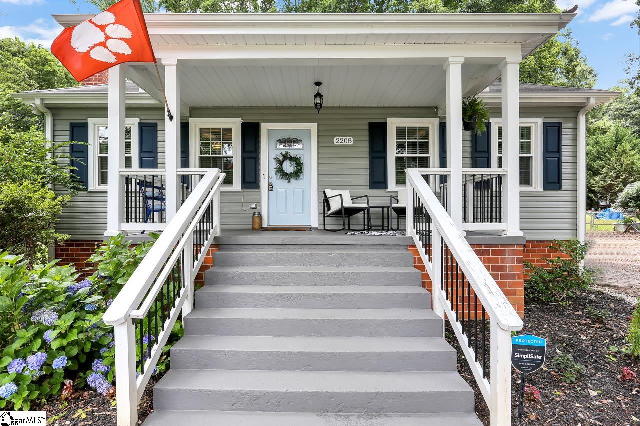2208 Ridgewood Avenue Anderson, SC 29625 - Photo 2 of 36 Gallery Image 2