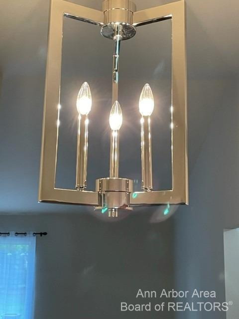 689 Glenwyth Road Brighton, MI 48116 - Photo 11 of 52 New entry light