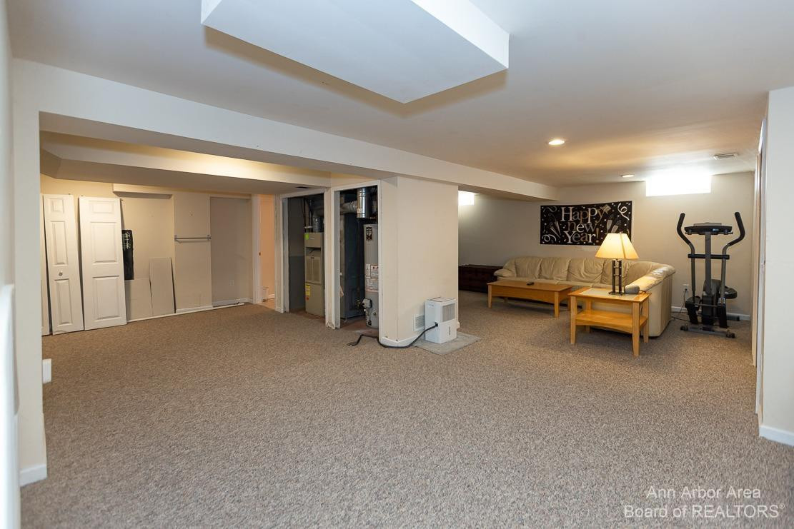 689 Glenwyth Road Brighton, MI 48116 - Photo 17 of 52 finished basement