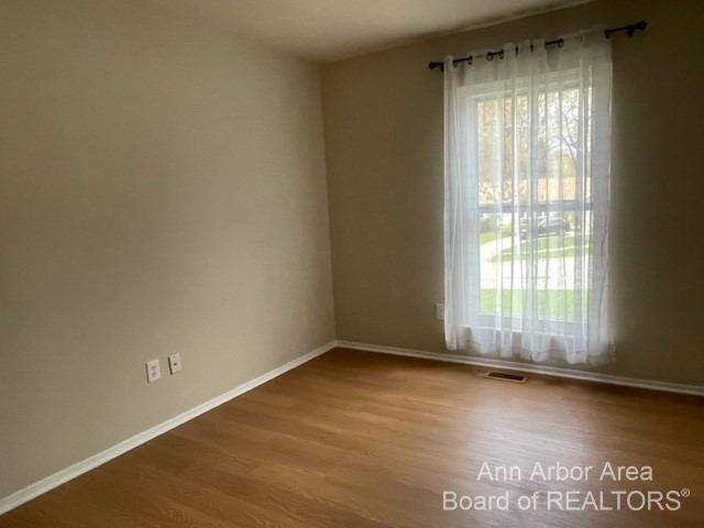 689 Glenwyth Road Brighton, MI 48116 - Photo 38 of 52 bedroom 2