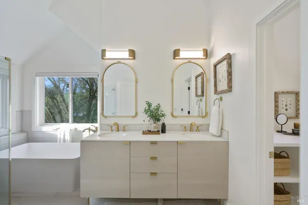 $2,495,000 | 13605 Garric Avenue, Glen Ellen, CA 95442