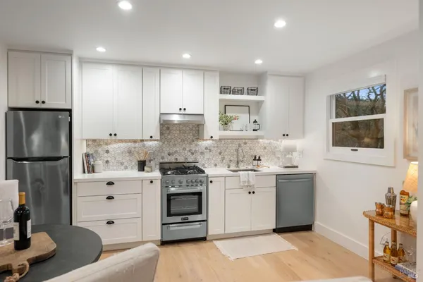 $2,495,000 | 13605 Garric Avenue, Glen Ellen, CA 95442