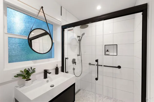 $2,495,000 | 13605 Garric Avenue, Glen Ellen, CA 95442