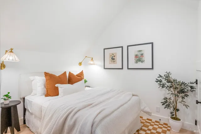 $2,495,000 | 13605 Garric Avenue, Glen Ellen, CA 95442