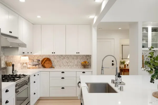 $2,495,000 | 13605 Garric Avenue, Glen Ellen, CA 95442