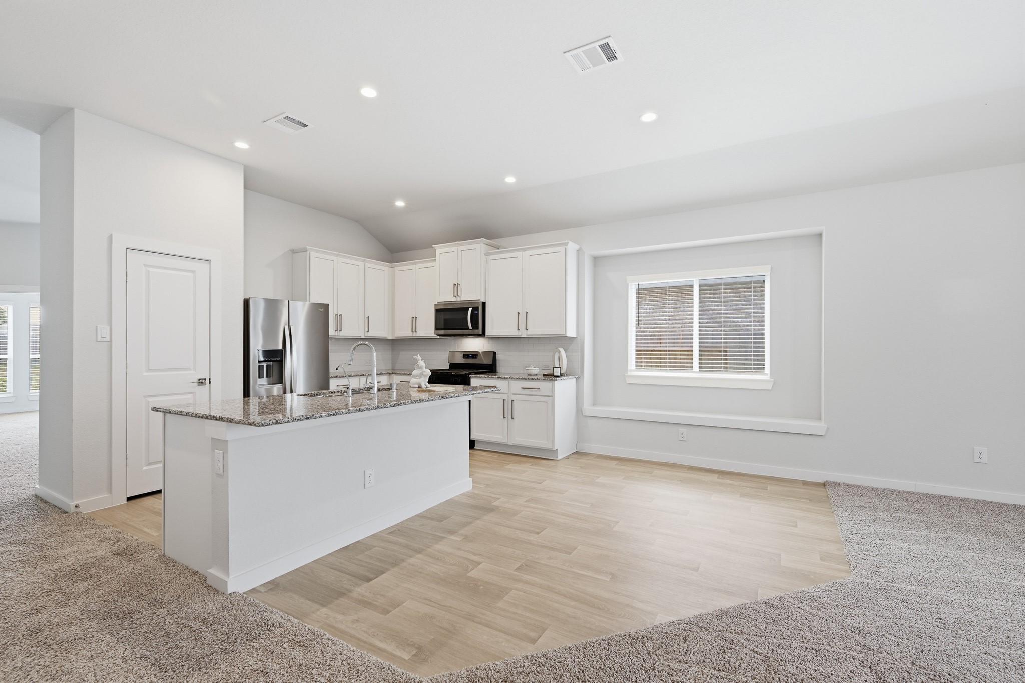 21431 Indigo Ruth Drive Spring, TX 77379 - Photo 15 of 34 Breakfast area