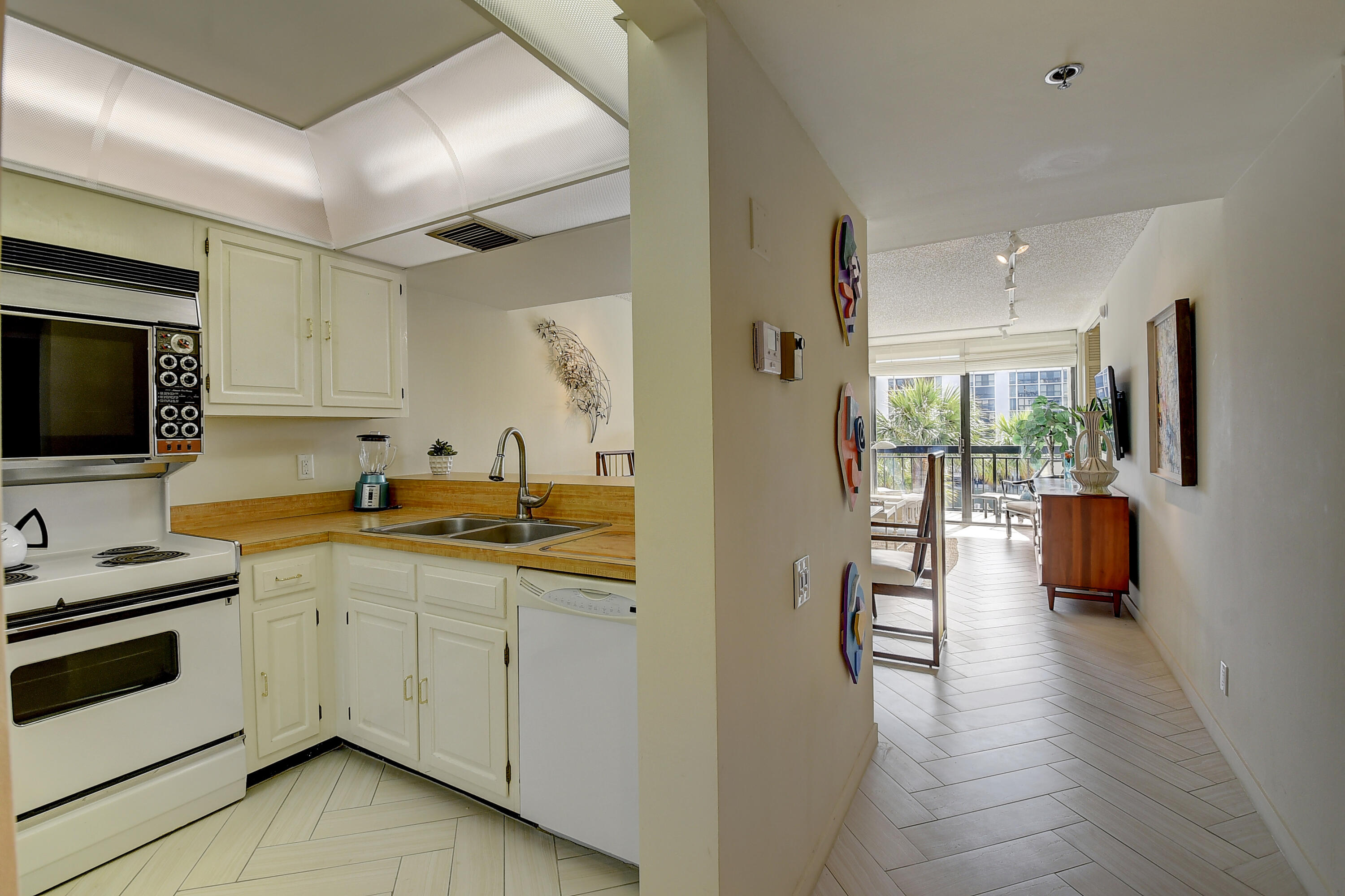 2707 North Ocean Boulevard, Unit D304 Boca Raton, FL 33431 - Photo 3 of 77 Virtuals1 (8)