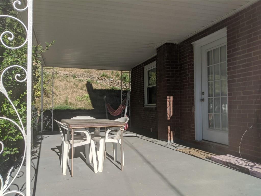 526 Weyman Road Pittsburgh, PA 15236 - Photo 2 of 11 Gallery Image 2