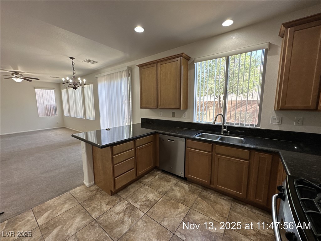 10632 Peach Creek Street Las Vegas, NV 89179 - Photo 13 of 33