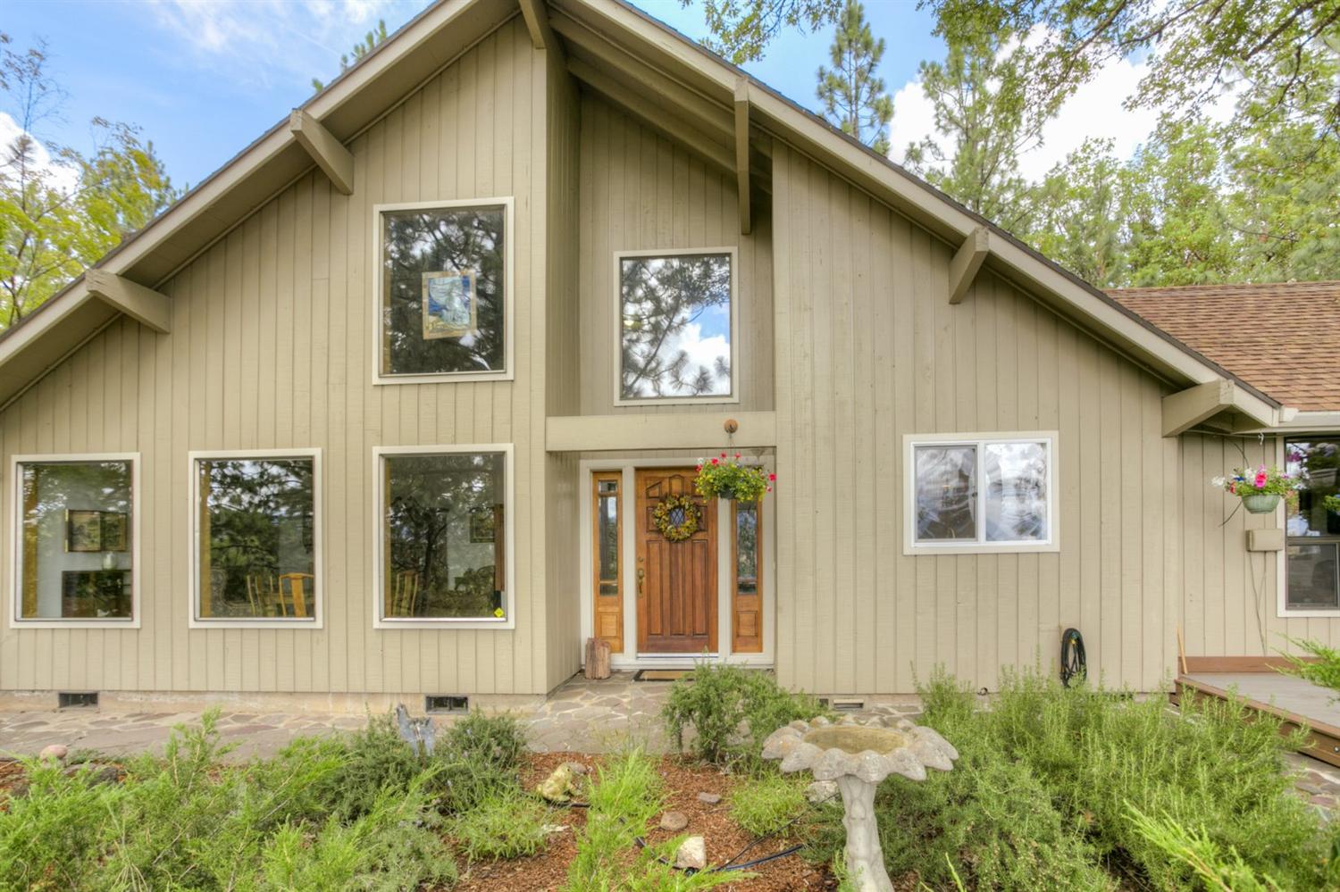 2257 Johns Peak Road Central Point, OR 97502 - Photo 2 of 35 Additional Photo