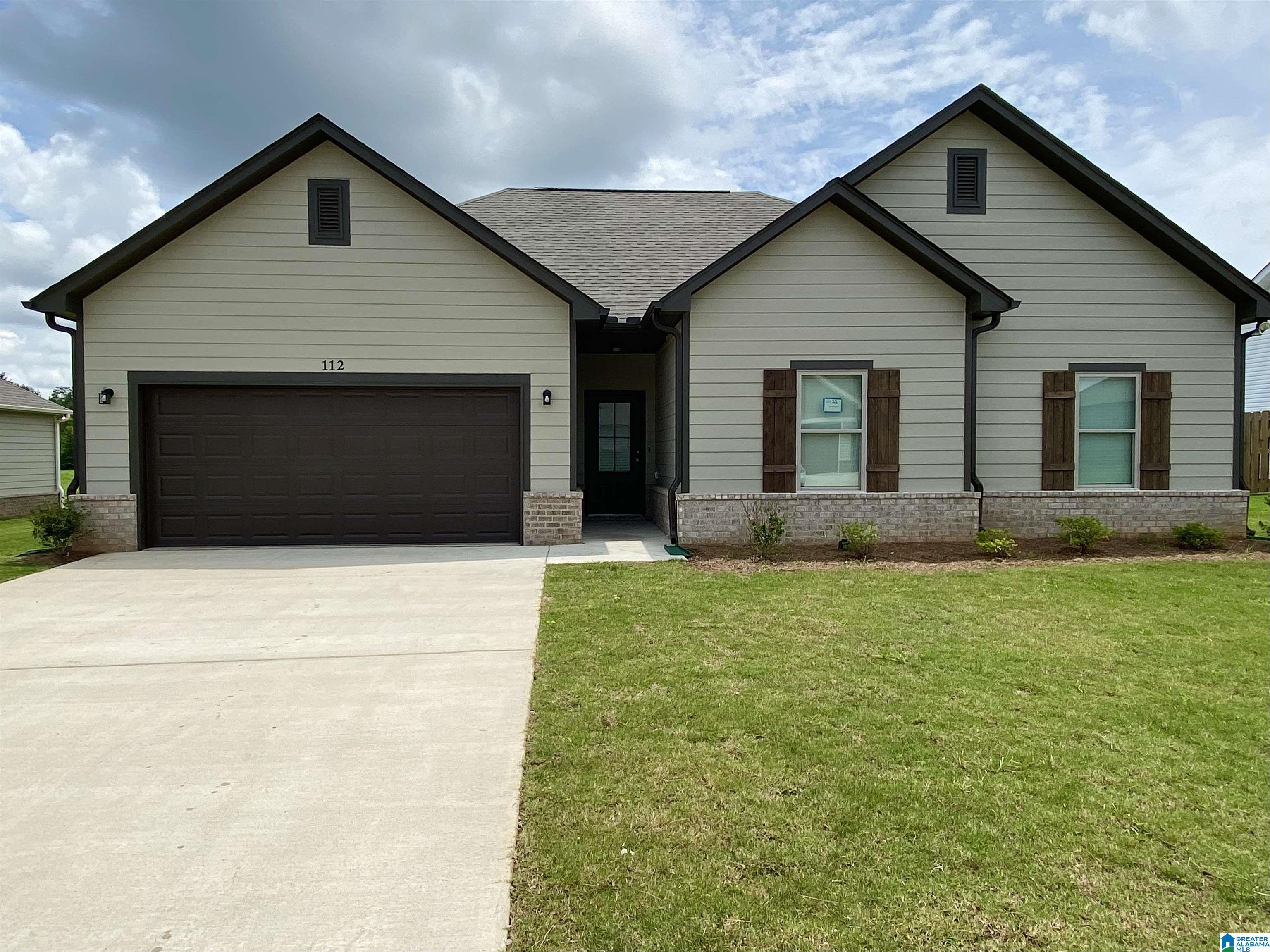 112 Ballington Way Clanton, AL 35045 - Photo 1 of 12