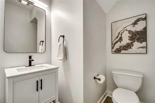 $3,300 | 702 Surrey Park Place Southeast, Smyrna, GA 30080