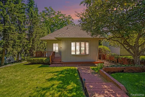 $750,000 | 1792 Lockwood, Highland, MI 48356