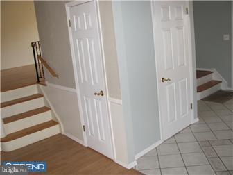 246 Hickory Corner Road East Windsor, NJ 08520 - Photo 3 of 10 Foyer