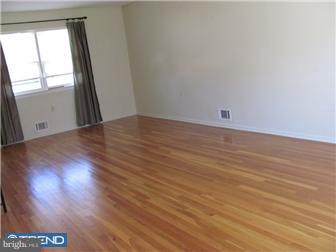 246 Hickory Corner Road East Windsor, NJ 08520 - Photo 4 of 10 Living Room