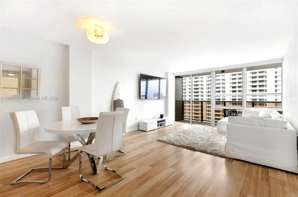 $3,400 | 600 Northeast 36th Street, Unit 1717, Miami, FL 33137