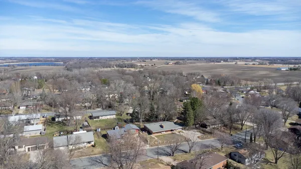 $475,000 | 130 Fairlawn Avenue East, Winsted, MN 55395