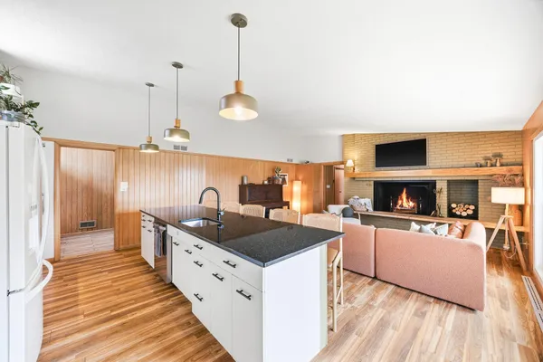 $475,000 | 130 Fairlawn Avenue East, Winsted, MN 55395