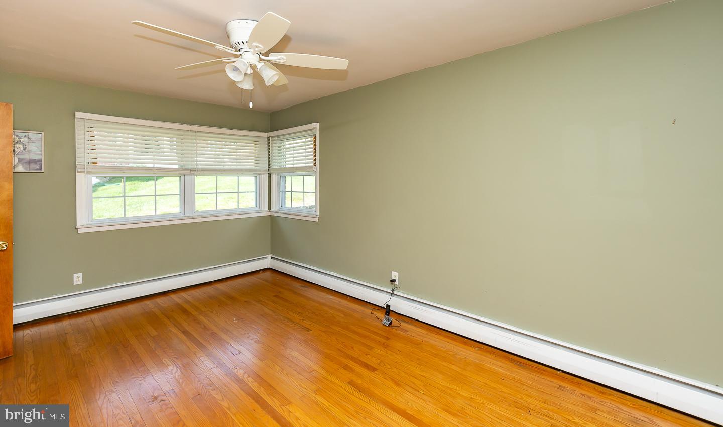 2325 Poplar Road Havertown, PA 19083 - Photo 15 of 34