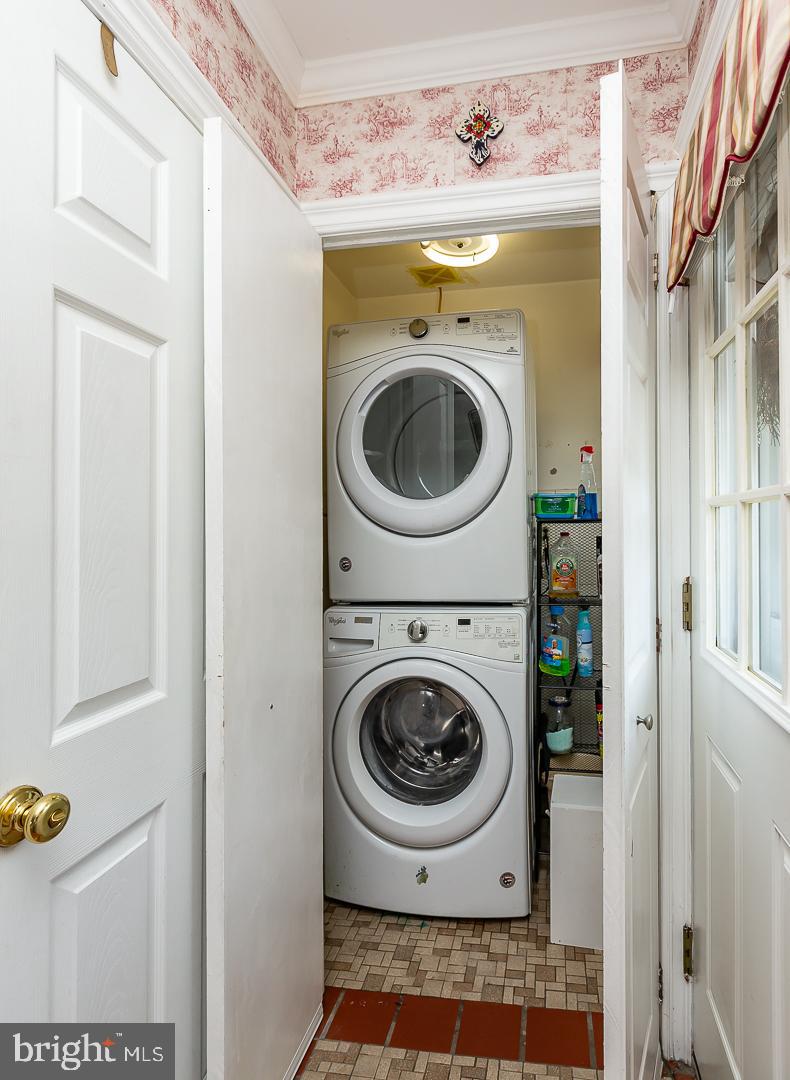 2325 Poplar Road Havertown, PA 19083 - Photo 10 of 34