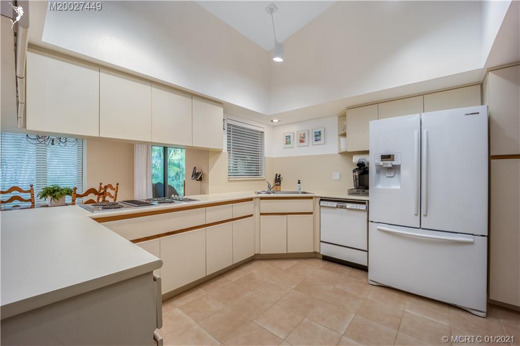 25 Rio Vista Drive Stuart, FL 34996 - Photo 10 of 30