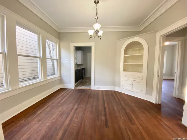 $1,300 | 1047 East Highland Boulevard, San Antonio, TX 78210