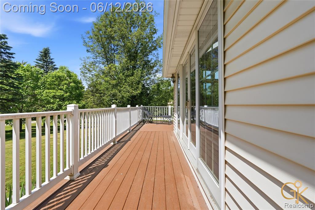 1293 Burns Road Milford, MI 48381 - Photo 10 of 82