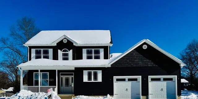 $670,000 | 81 West Crystal Brook Drive, Springfield, MA 01118