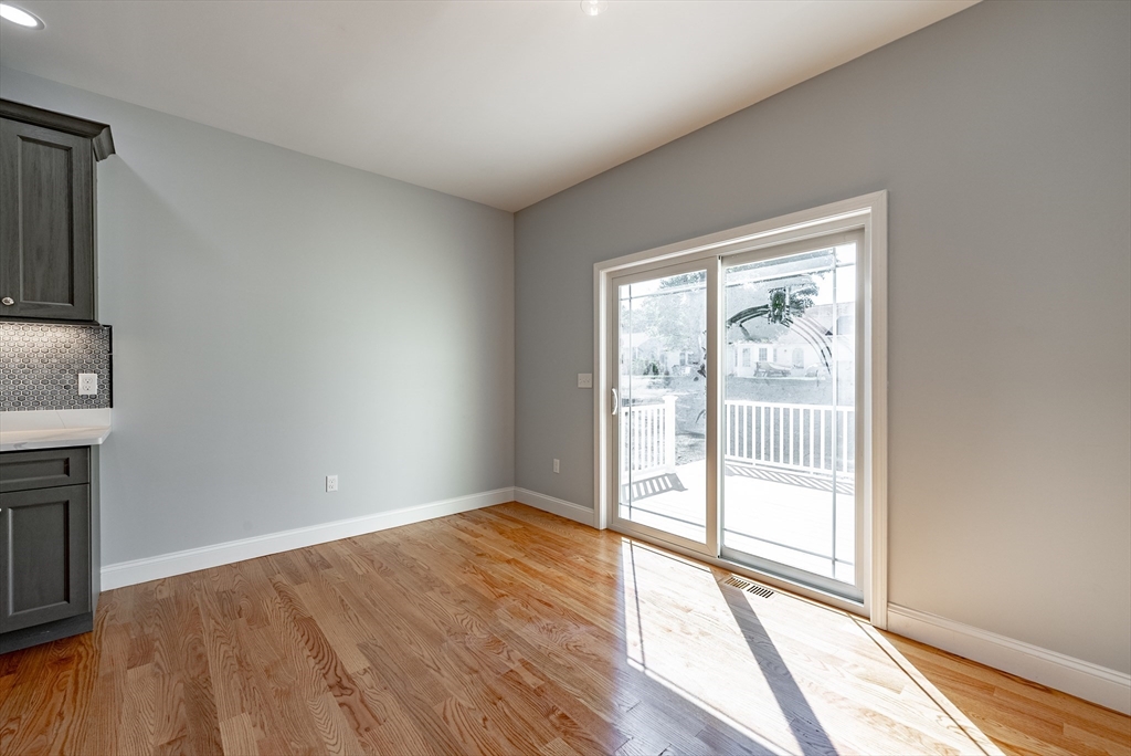 81 West Crystal Brook Drive Springfield, MA 01118 - Photo 11 of 22