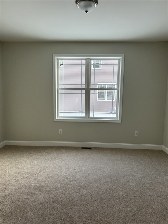 81 West Crystal Brook Drive Springfield, MA 01118 - Photo 15 of 22