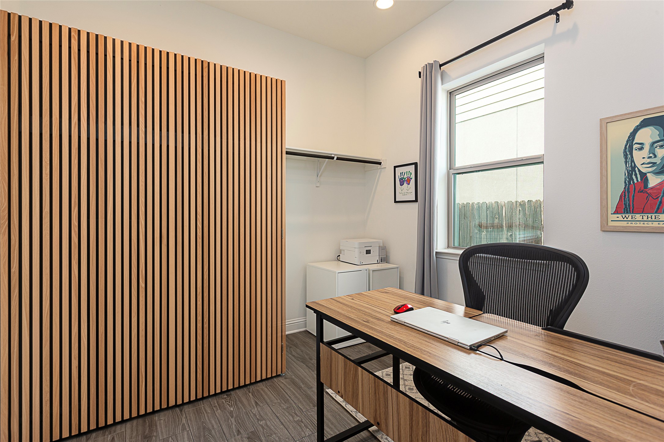5013 Globe Mallow Drive Austin, TX 78739 - Photo 28 of 40 Utility Room with virtually enhanced screen for inspiration