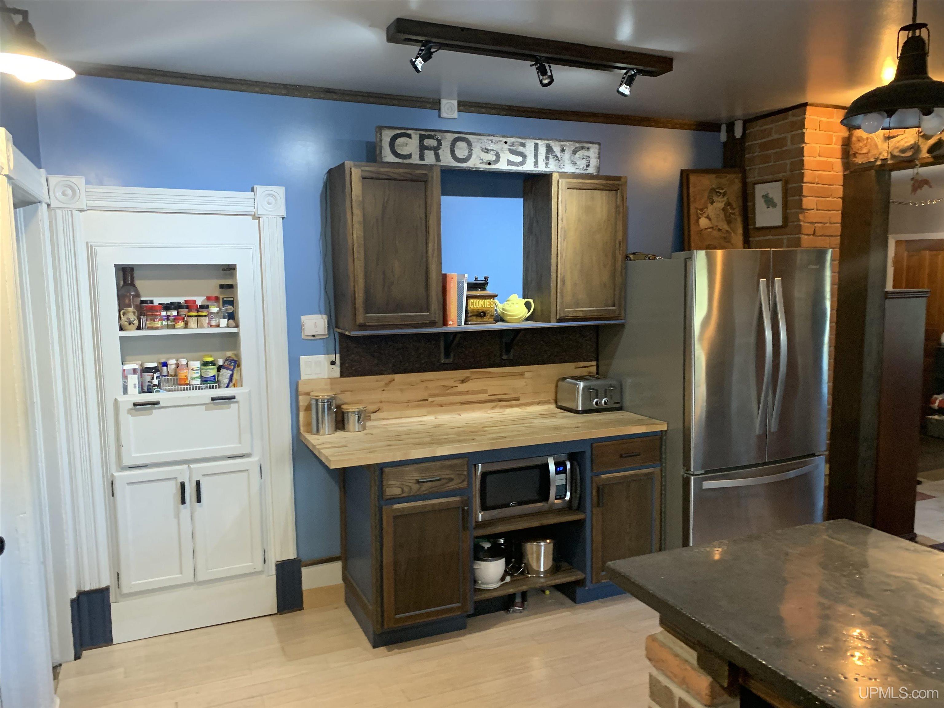 513 West Spring Street Marquette, MI 49855 - Photo 8 of 40