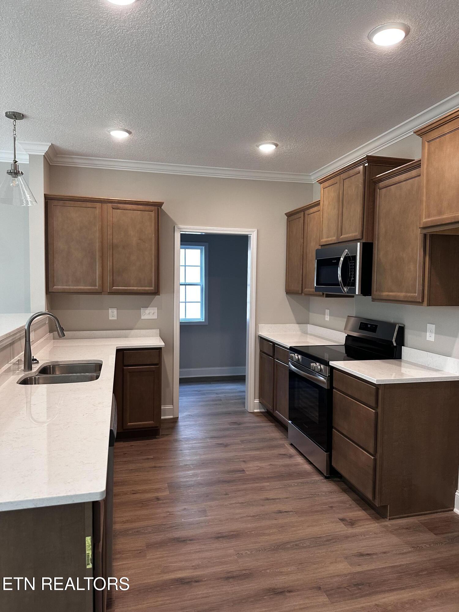 8043 Tree Line Lane Corryton, TN 37721 - Photo 3 of 6 Kitchen