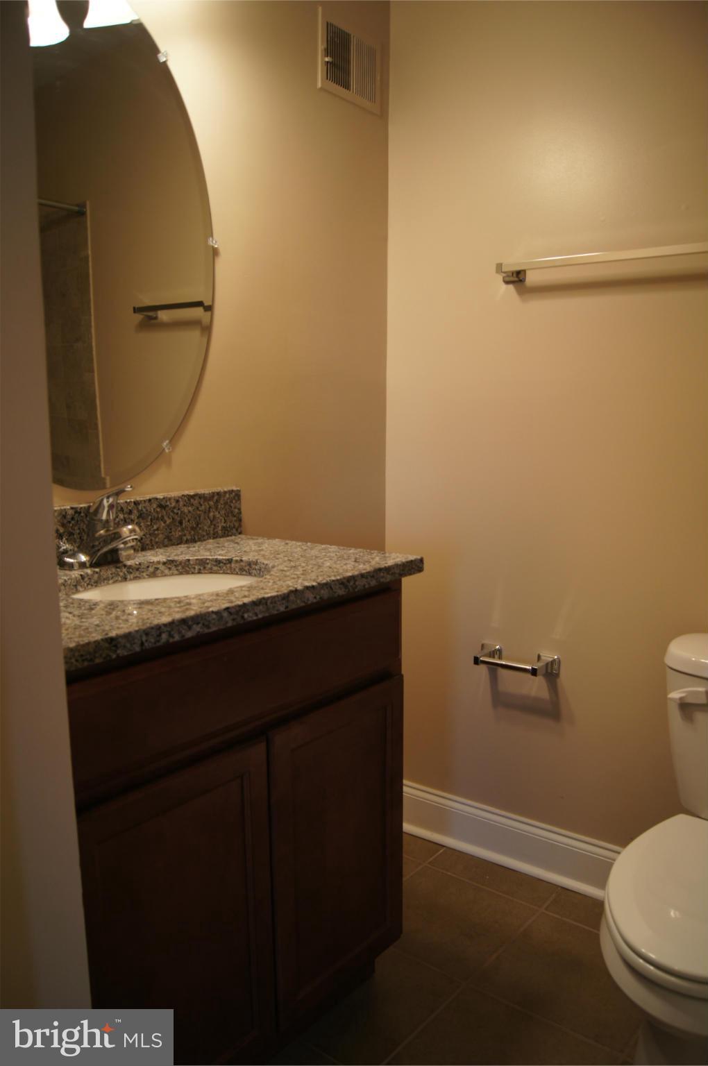 536 Anneslie Road Baltimore, MD 21212 - Photo 22 of 25 Hall bathroom