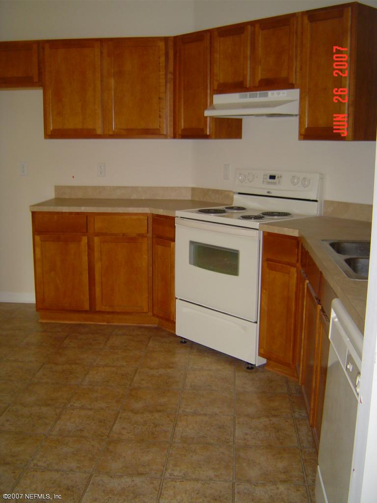5902 Round Table Road Jacksonville, FL 32254 - Photo 3 of 5 Kitchen