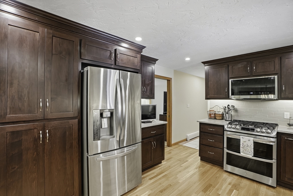 36 Jackson Circle Franklin, MA 02038 - Photo 12 of 41