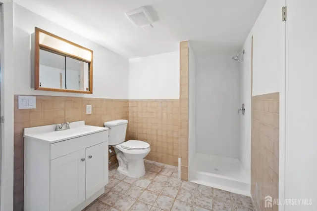 $565,000 | 143 Summers Avenue, Piscataway, NJ 08854