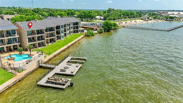 $1,550 | 401 East Pearl Street, Unit 2307, Granbury, TX 76048