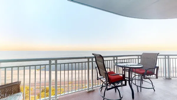 $3,095 | 2228 Beach Drive, Unit 1002, Gulfport, MS 39507