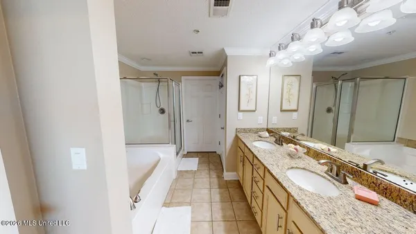 $3,095 | 2228 Beach Drive, Unit 1002, Gulfport, MS 39507