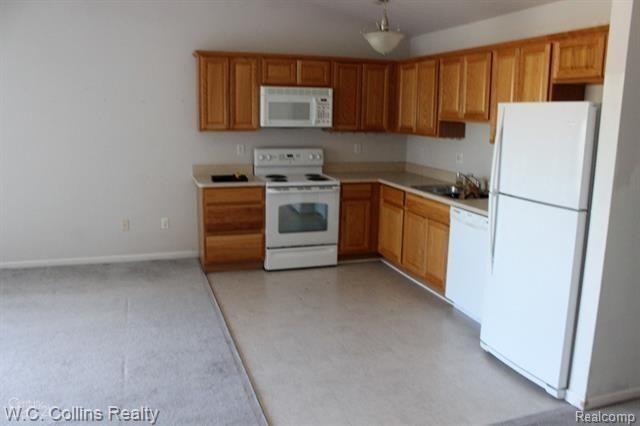 33546 Utica Road Fraser, MI 48026 - Photo 3 of 13 3.JPG