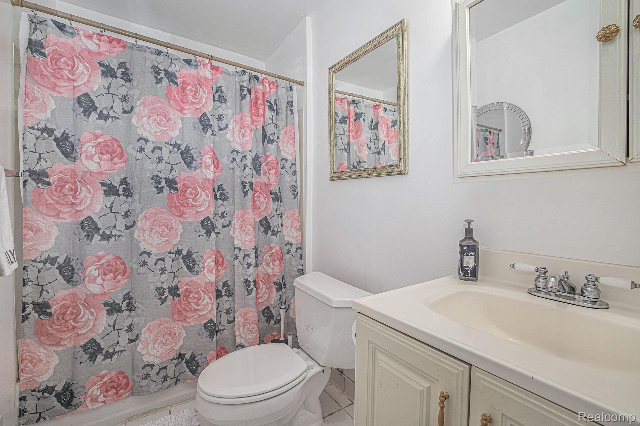 15374 Beech Daly Road Taylor, MI 48180 - Photo 9 of 24 IMG_4185.jpg