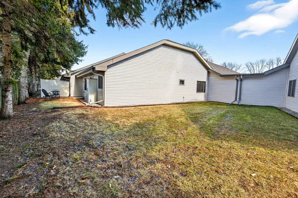 $225,000 | 71 Spencer Village Court, Appleton, WI 54914