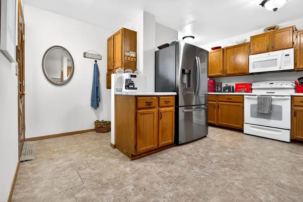 $225,000 | 71 Spencer Village Court, Appleton, WI 54914