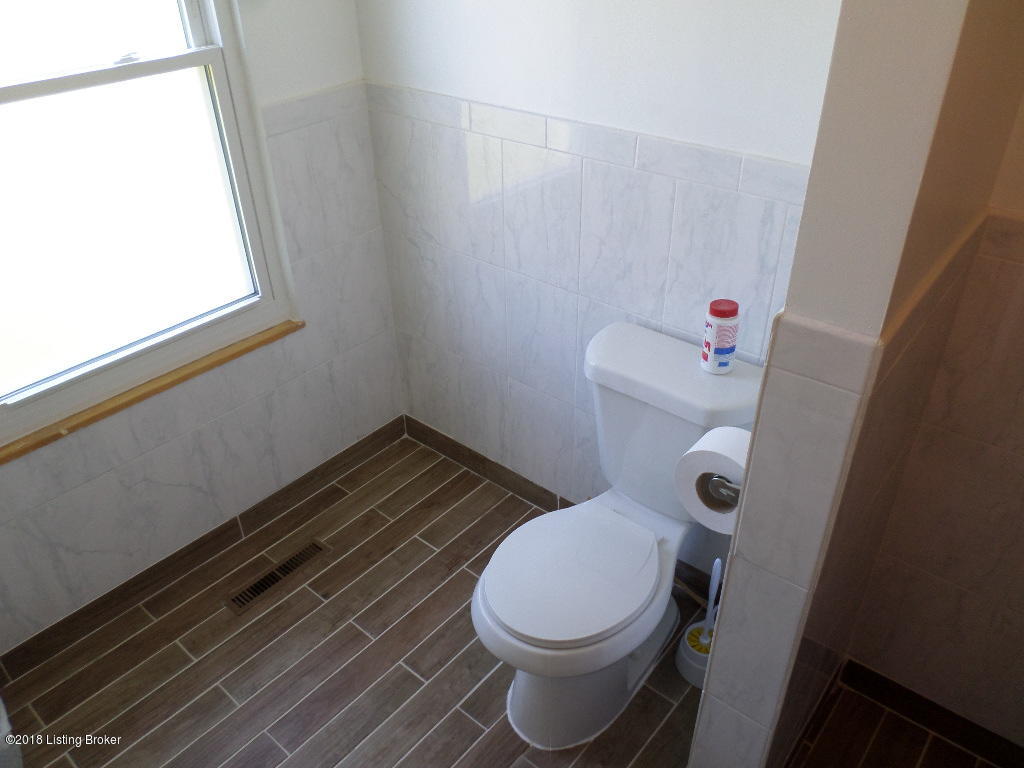 188 Hallmark Place Radcliff, KY 40160 - Photo 13 of 19 Photo Sep 13, 3 49 45 PM