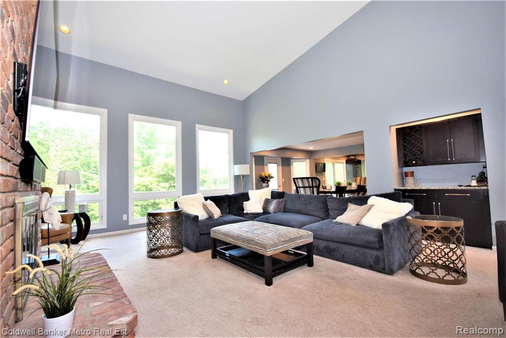 1803 Rapids Way Rochester Hills, MI 48309 - Photo 9 of 63