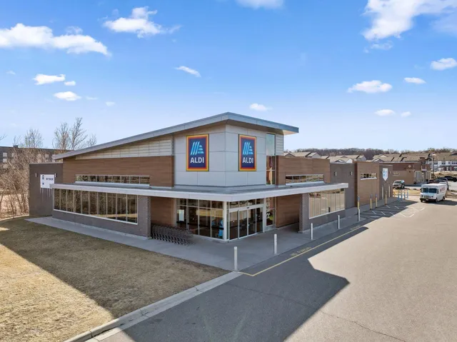 $585,000 | 417 James Parkway, Elko New Market, MN 55054